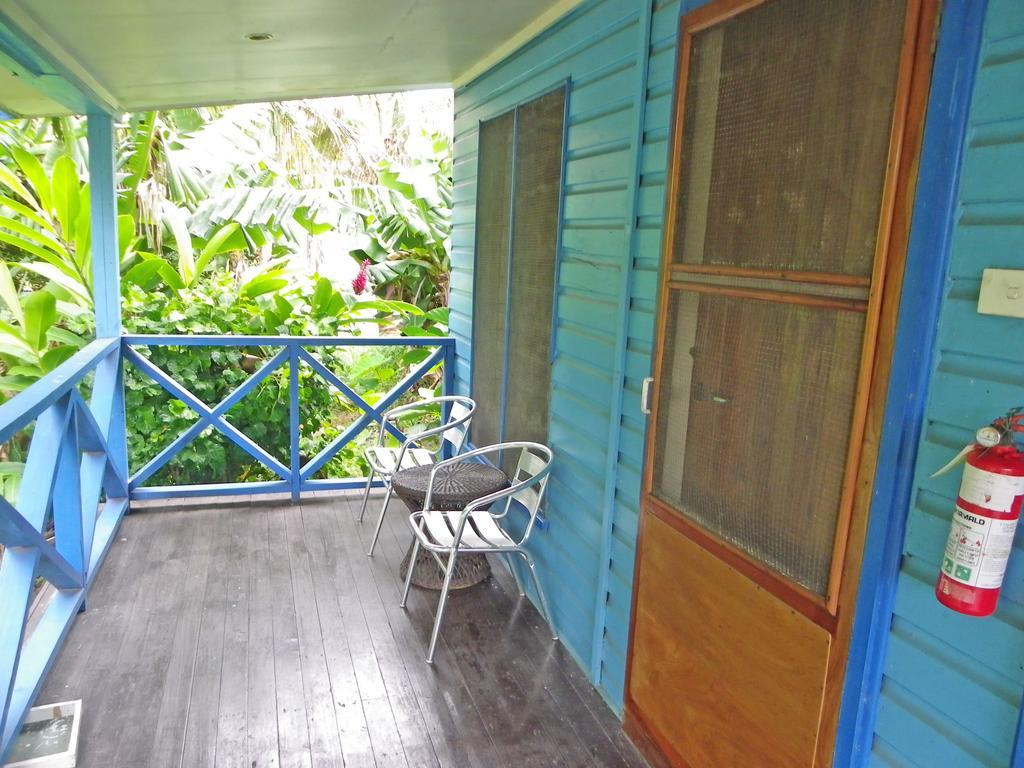 Ratu Kini Backpackers And Dive Resort Остров Мана Стая снимка