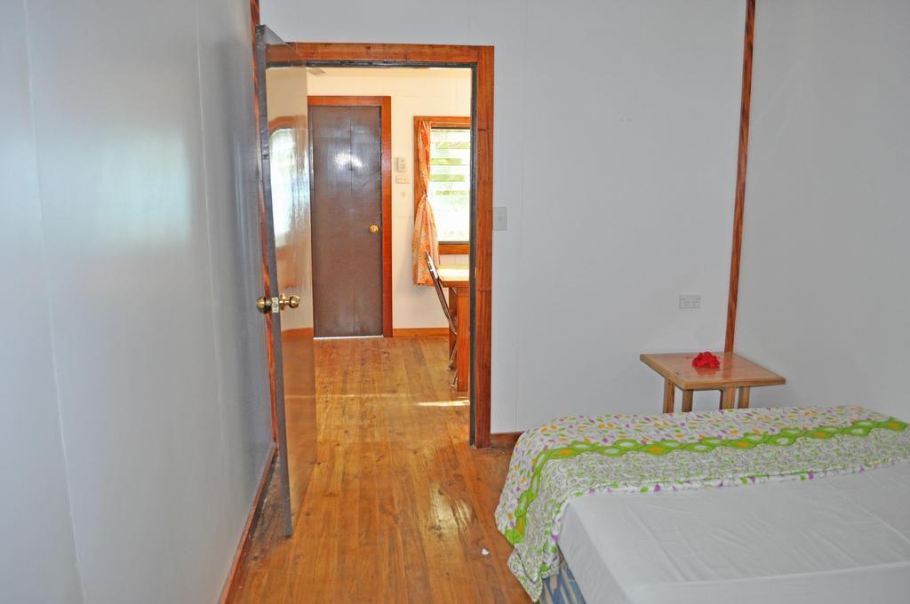 Ratu Kini Backpackers And Dive Resort Остров Мана Стая снимка