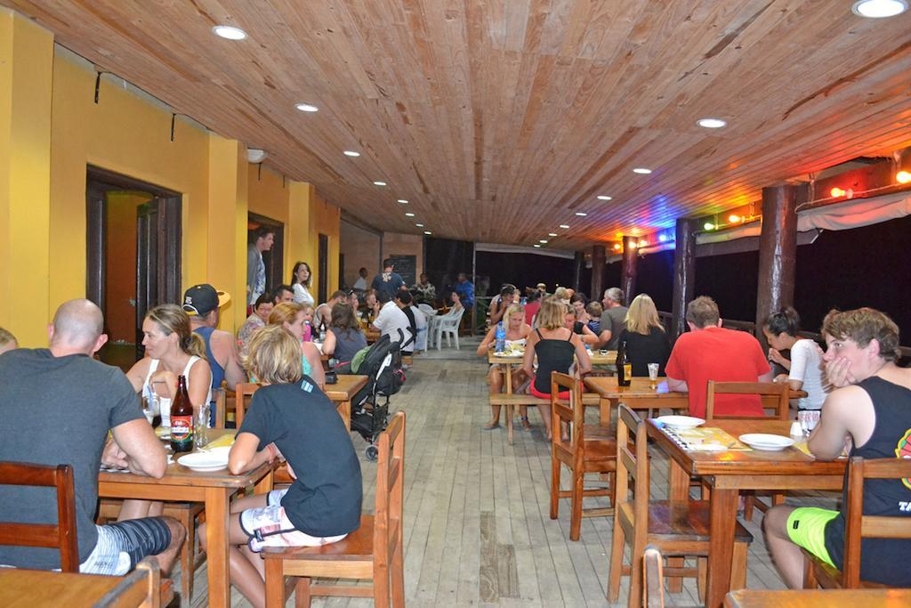 Ratu Kini Backpackers And Dive Resort Остров Мана Екстериор снимка