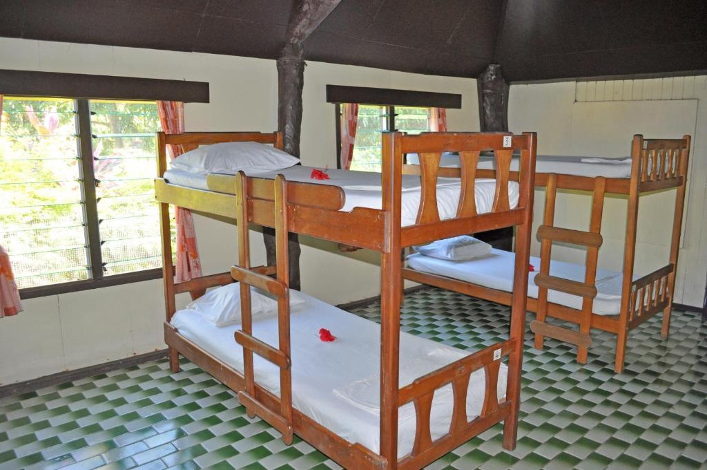 Ratu Kini Backpackers And Dive Resort Остров Мана Стая снимка